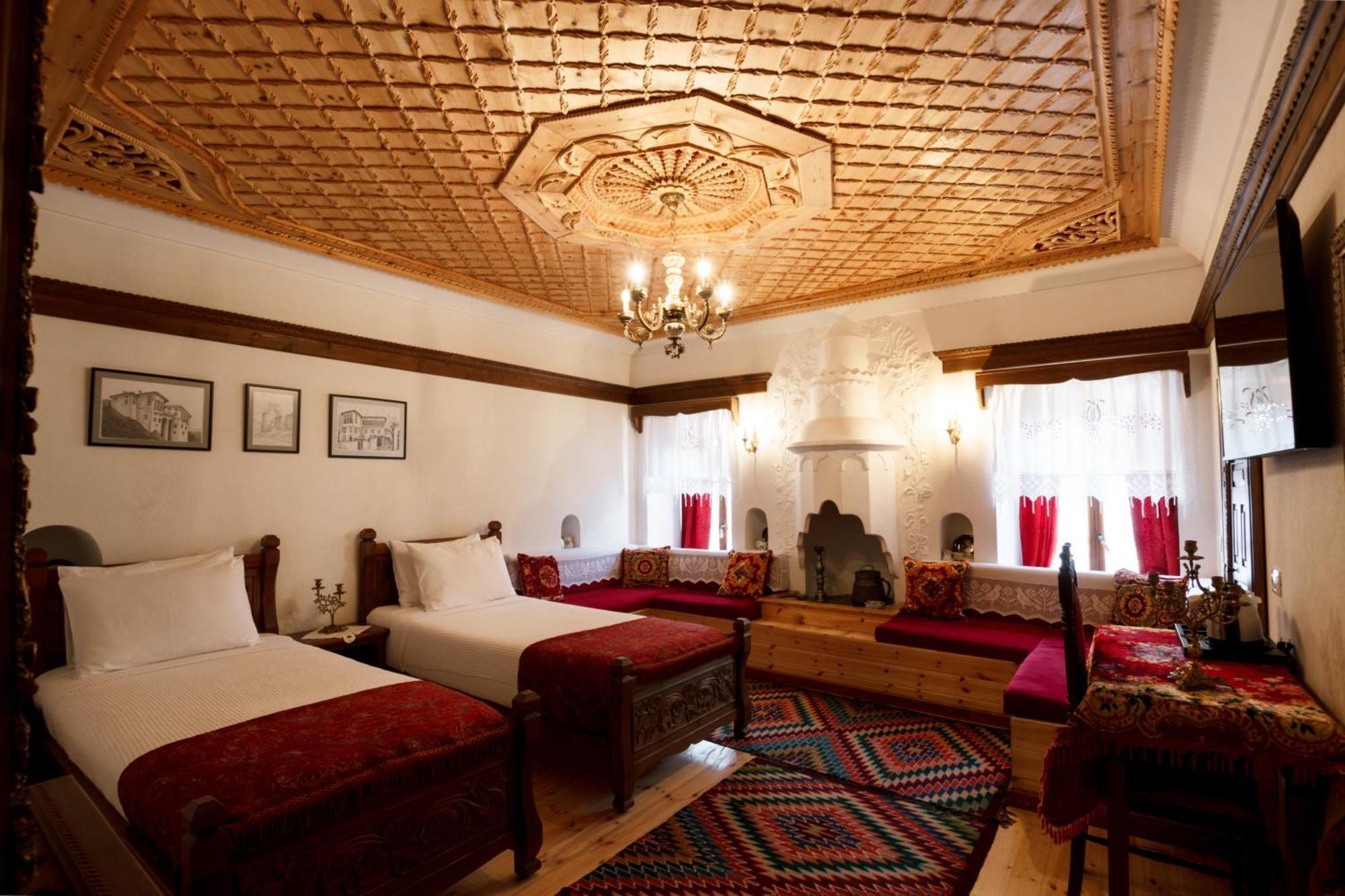Boutique Hotel Musee Gjirokastër Exteriör bild