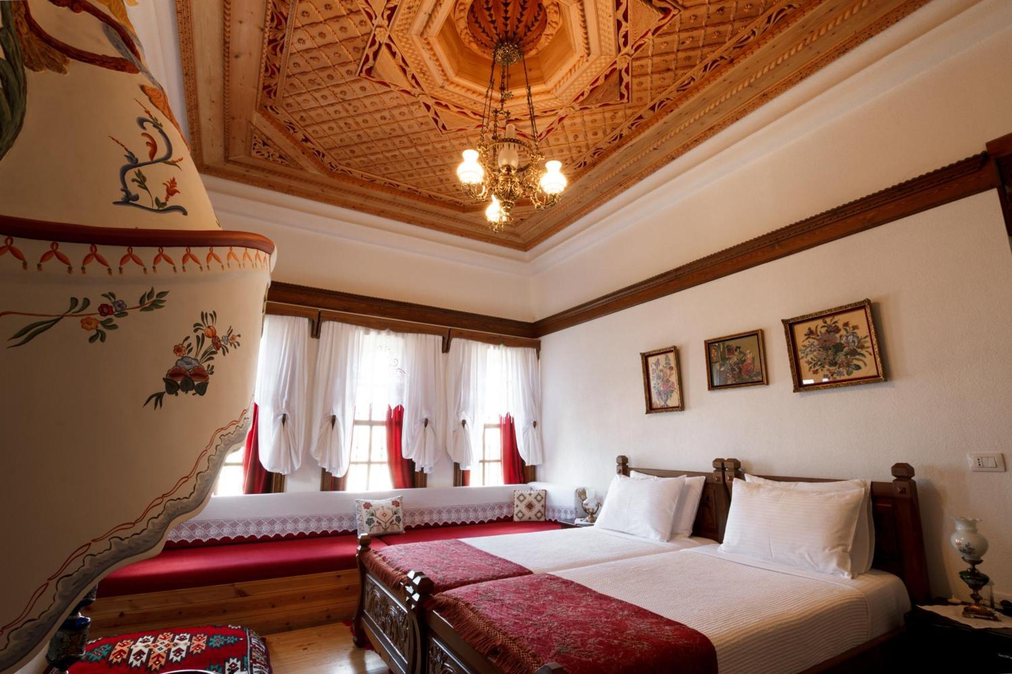 Boutique Hotel Musee Gjirokastër Exteriör bild