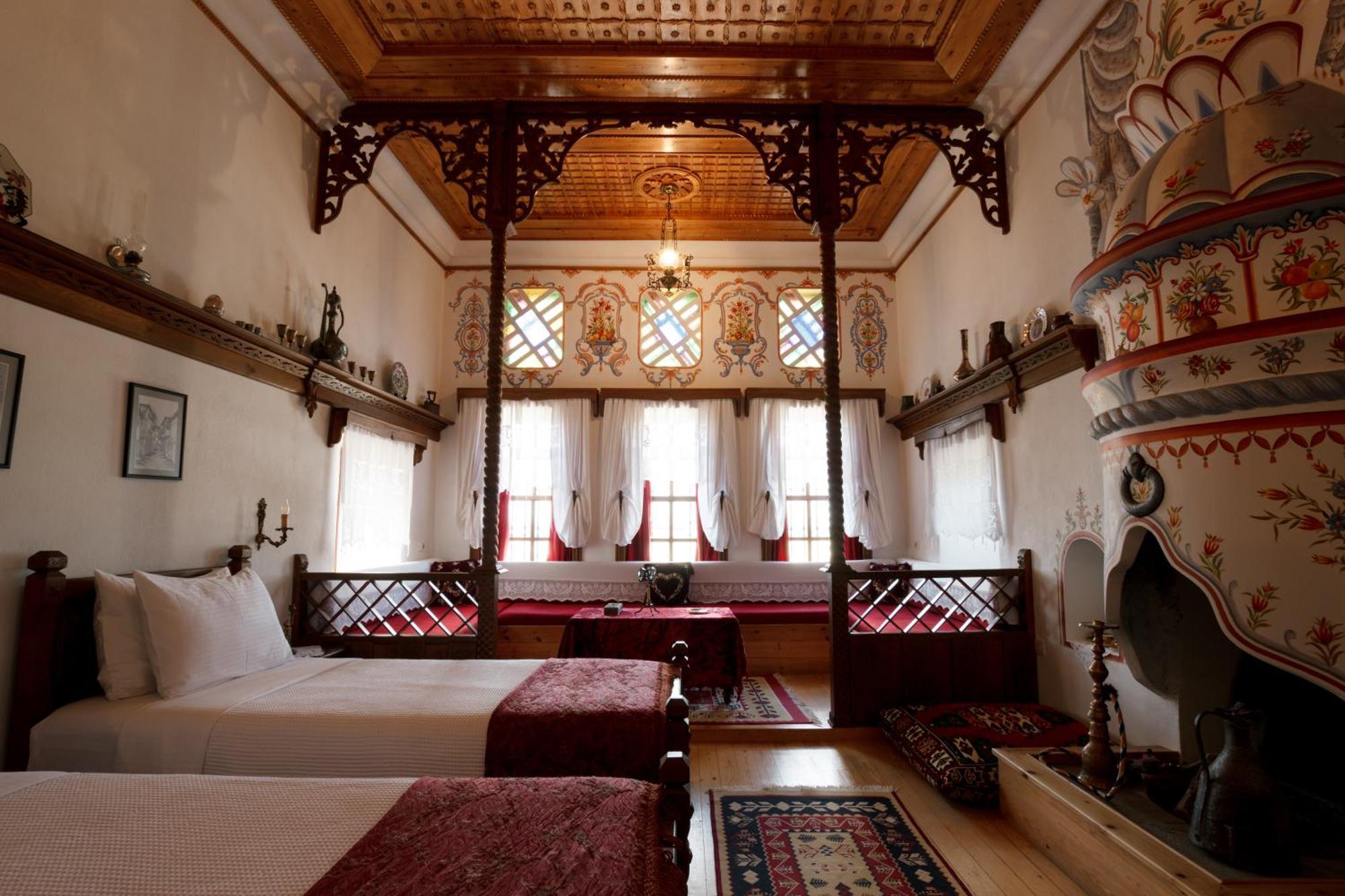 Boutique Hotel Musee Gjirokastër Exteriör bild