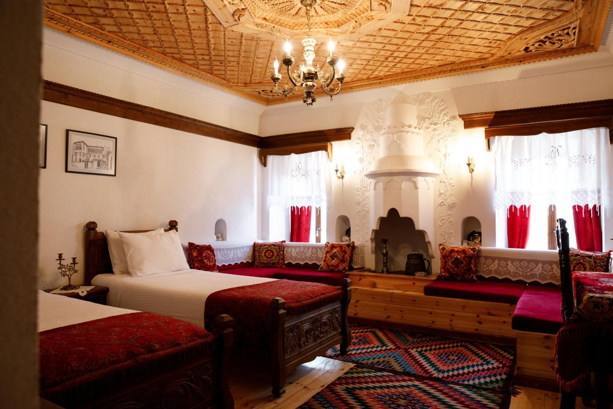 Boutique Hotel Musee Gjirokastër Exteriör bild