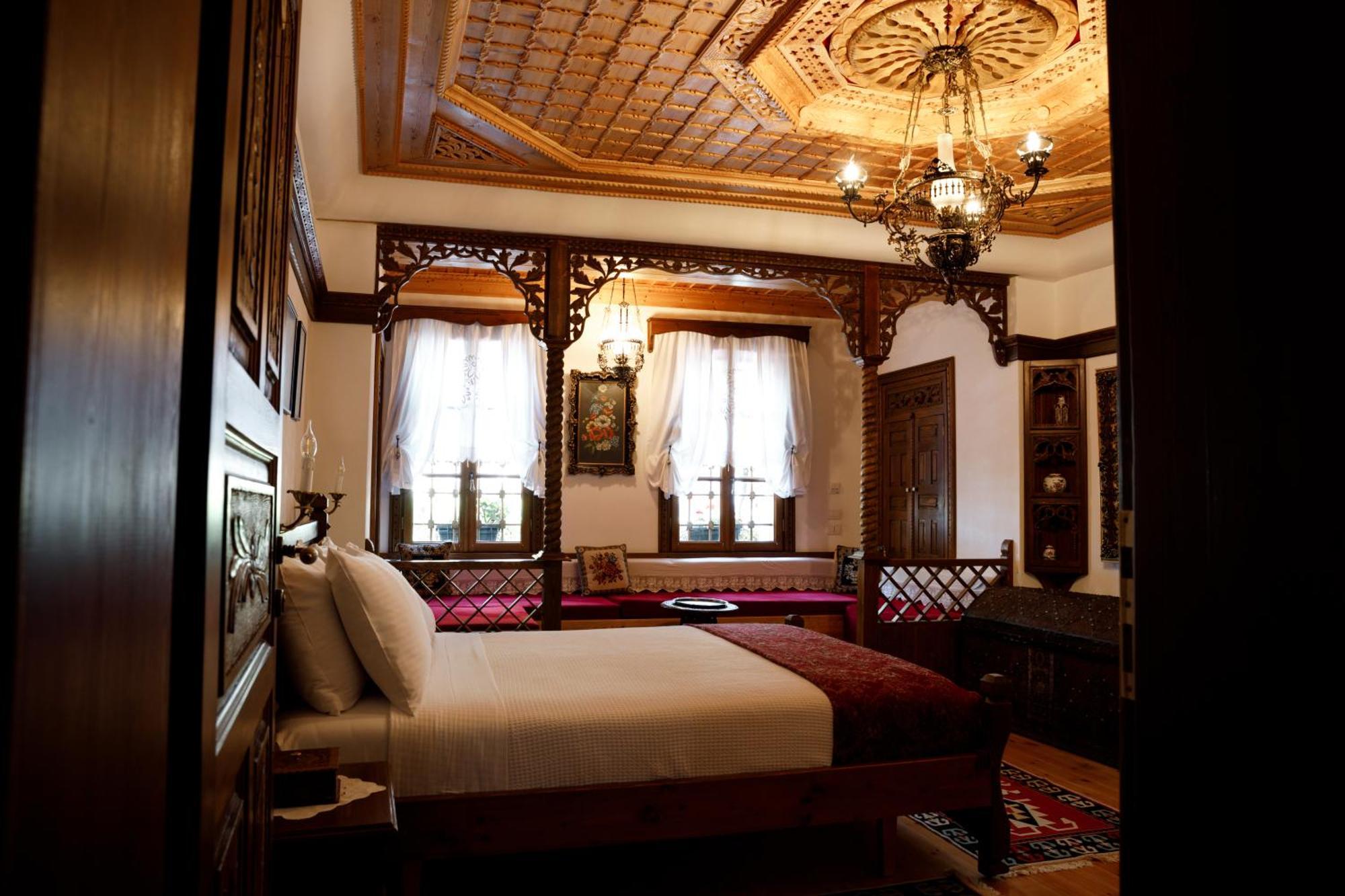 Boutique Hotel Musee Gjirokastër Exteriör bild
